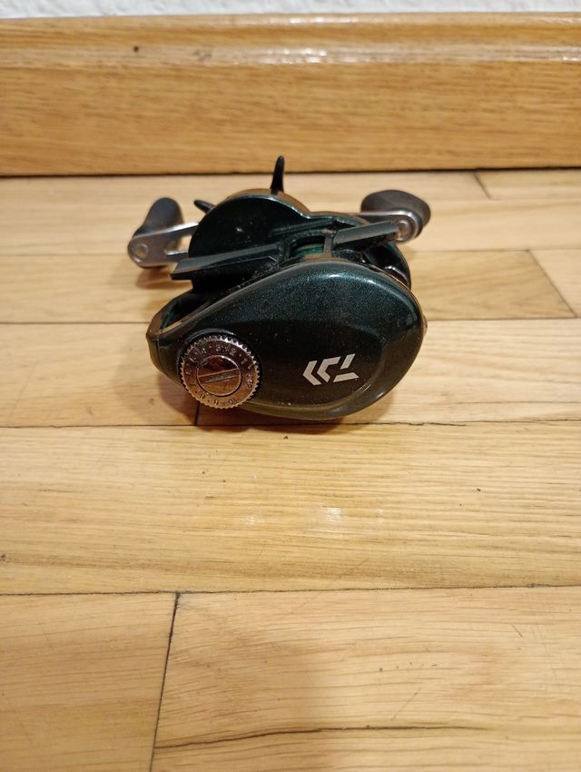 Carrete Daiwa Laguna 100HLA