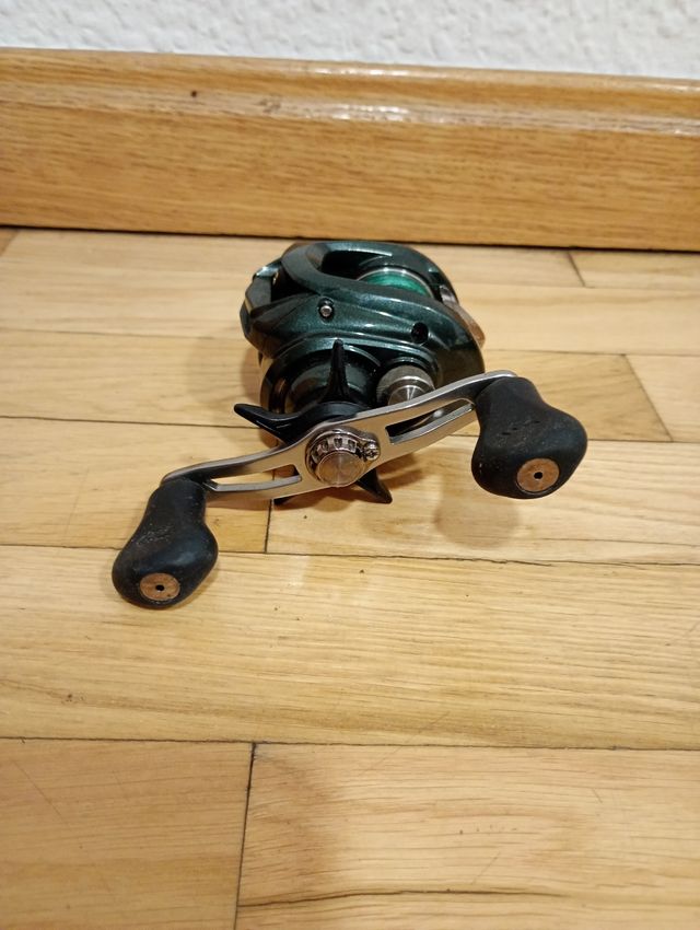Carrete Daiwa Laguna 100HLA