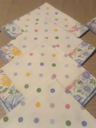 Tovaglioli in cotone con pois colorati