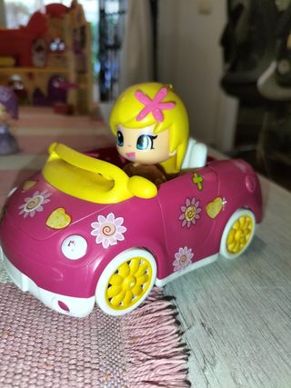 Coche y muñeca Pinypon