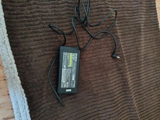 Cargador Sony Vaio VGP-AC19V24 19.5V 4.7A