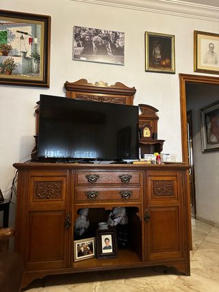 Mueble Antiguo de Madera