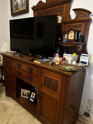 Mueble Antiguo de Madera