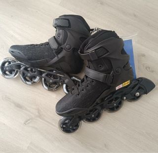 Patines en línea negros