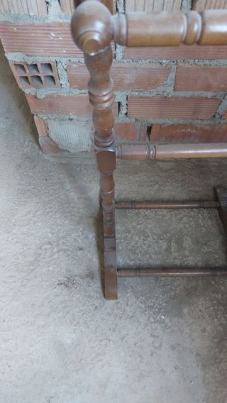 Galán de noche de madera