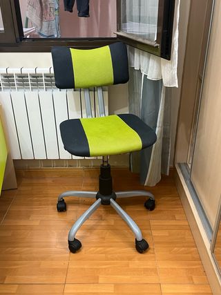 Silla giratoria con respaldo y asiento