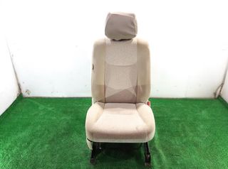 Asiento del der 7111060050 toyota land 3.0 7447060