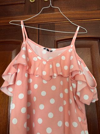 Blusa lunares hombros descubiertos