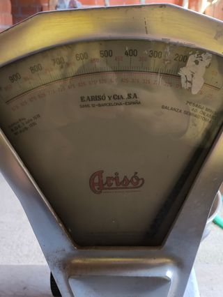Báscula antigua de tienda