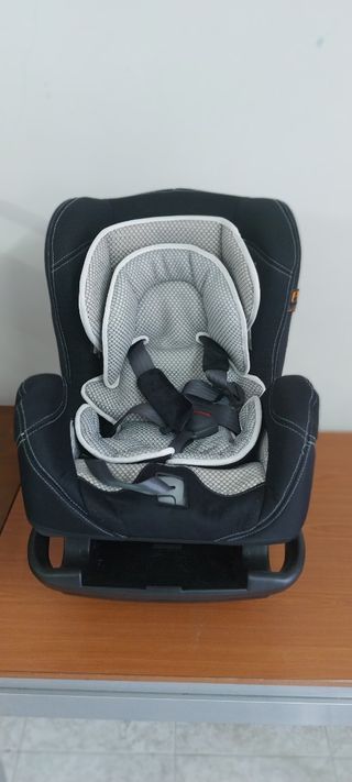 Silla de coche para bebé en buen estado