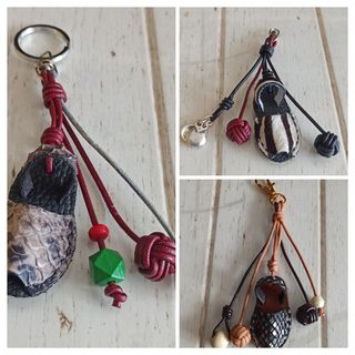 Accesorio para bolsos y mochilas. 