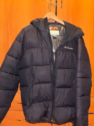 Abrigo Columbia Negro con Capucha