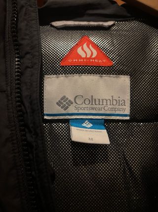 Abrigo Columbia Negro con Capucha