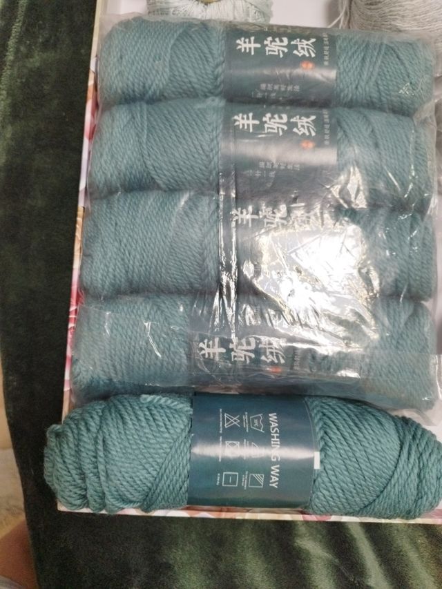 Lana para tejer varios colores