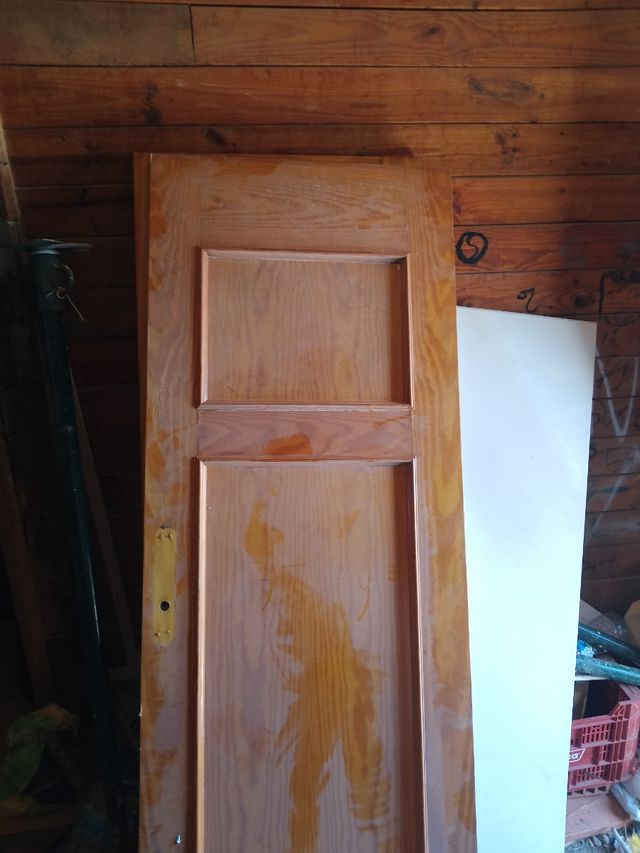 Puerta de madera interior