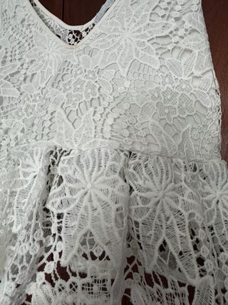 Blusita blanca de encaje