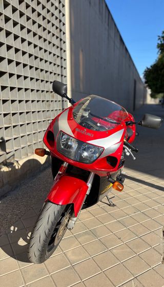 Suzuki GSX 750 R SRAD