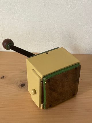 Macinacaffè vintage in legno