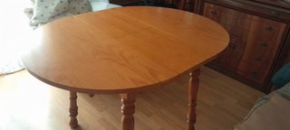 Mesa de salón extensible de madera