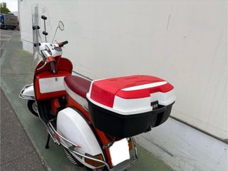 Vendo o cambio Vespa de 200 cc. clasica de 1982