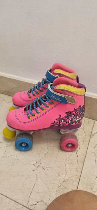 Patines rosas con cordones azules. SFR Vision. Soy