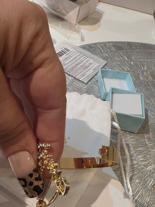 Brazalete Guess Dorado
