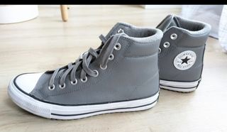 Zapatillas Converse grises invierno