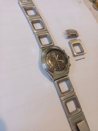 Reloj Swatch Crono Plata