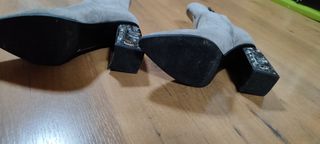 Botines grises tacón bloque joya