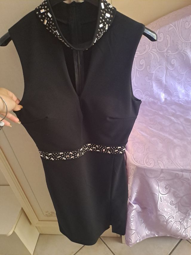 Vestitino nero con perline