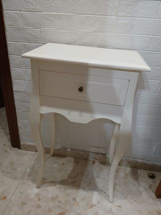 Elegante mesita auxiliar blanca