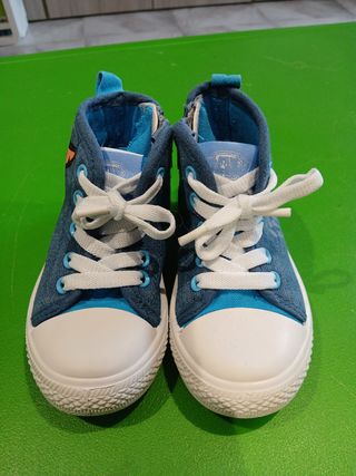 Calzado infantil talla 23