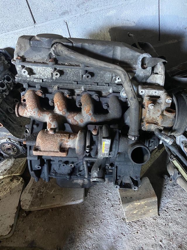 Despiece Motor 2.4 TDCI Ford Transit 2004