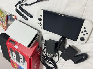 Nintendo Switch OLED Blanca + Juegos