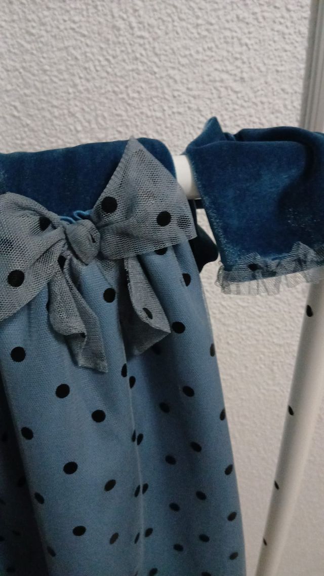 Vestido niña azul con lunares negros