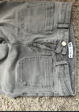 Pantalón Zara Gris