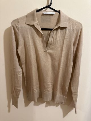 Camiseta Zara punto manga larga cuello pico beige