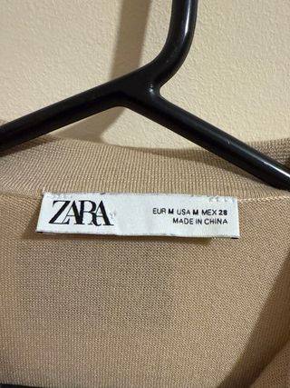 Camiseta Zara punto manga larga cuello pico beige