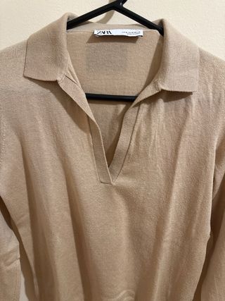 Camiseta Zara punto manga larga cuello pico beige