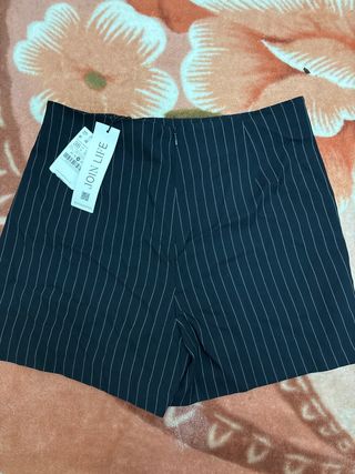 falda pantalón corto de rayas JOIN LIFE
NUEVO
