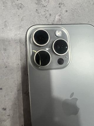 iPhone 15 Pro Max titanium 256GB batería 90%  