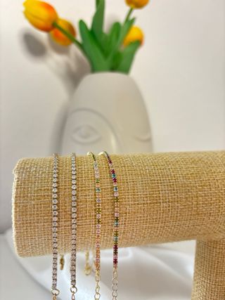 Pulseras de bisutería con circonitas
