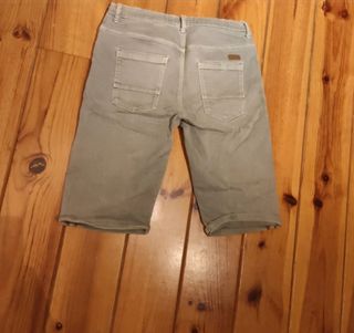 Pantalón corto Zara gris