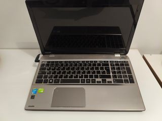 Portátil Toshiba Satellite P50
