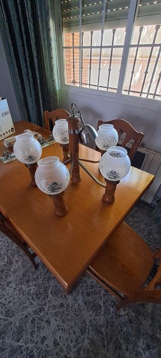 Lámpara de salón de madera y cristal