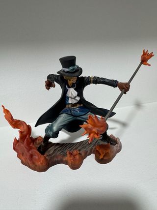 Figura One Piece Sabo con fuego