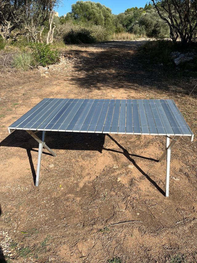 Mesa de camping plegable de metal