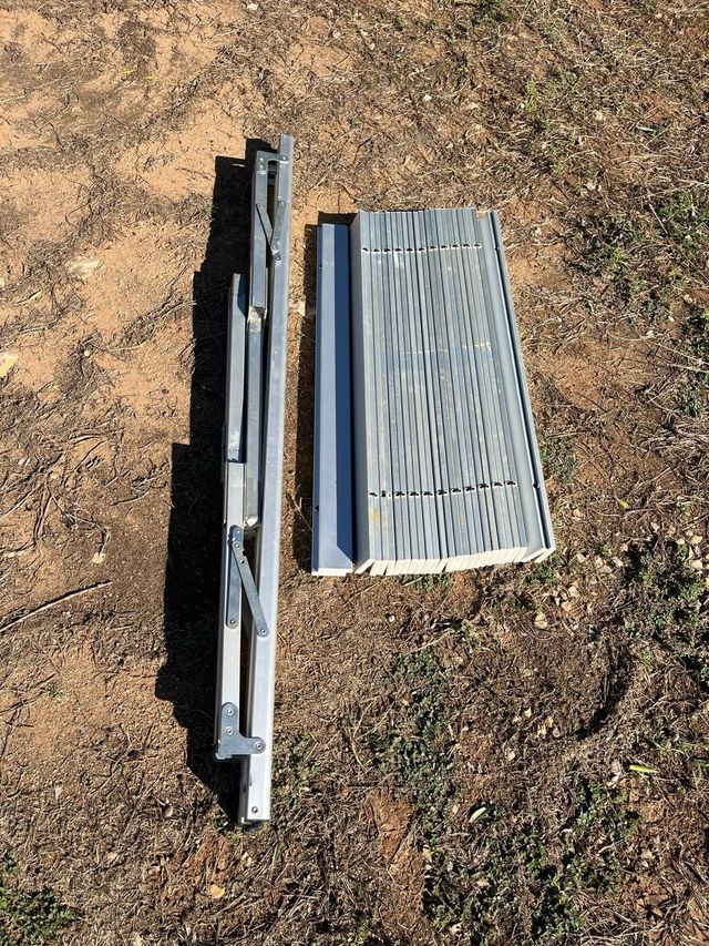 Mesa de camping plegable de metal