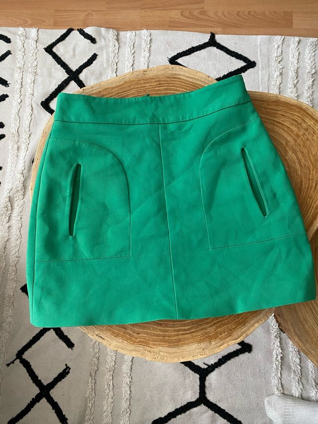 Falda corta verde