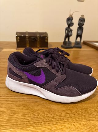 Zapatillas Nike Moradas y Blancas